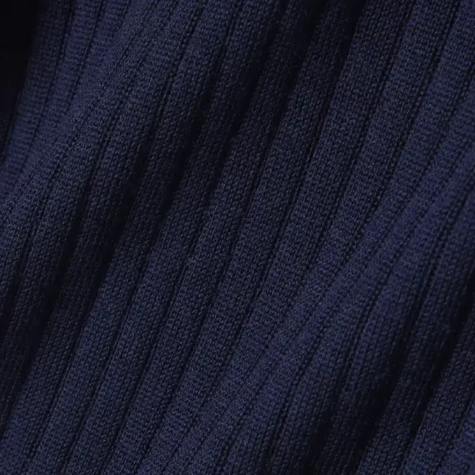 3D-Rippstrick-Poloshirt-Kragen-Pullover aus Merinowolle 3D-Rippstrick-Poloshirt-Kragen-Pullover aus Merinowolle