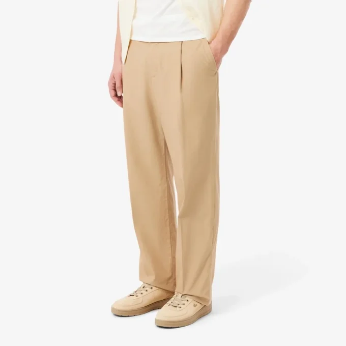 Chino-Hose aus Baumwolle in gerader Passform Chino-Hose aus Baumwolle in gerader Passform