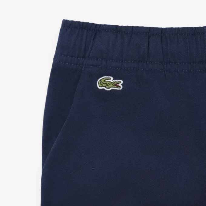 Chino-Shorts aus Stretch-Baumwolltwill Chino-Shorts aus Stretch-Baumwolltwill