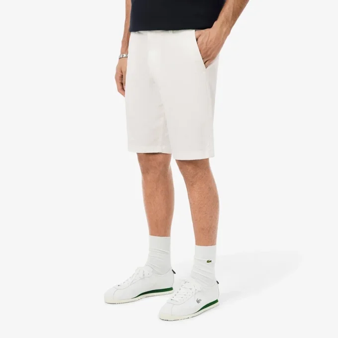Chino-Shorts aus Stretch-Twill Chino-Shorts aus Stretch-Twill