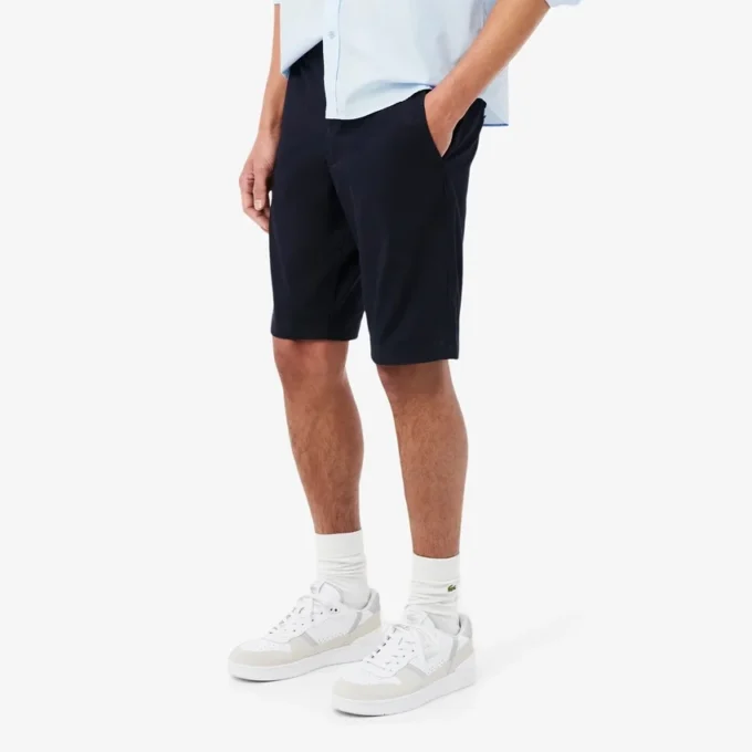Chino-Shorts aus Stretch-Twill Chino-Shorts aus Stretch-Twill