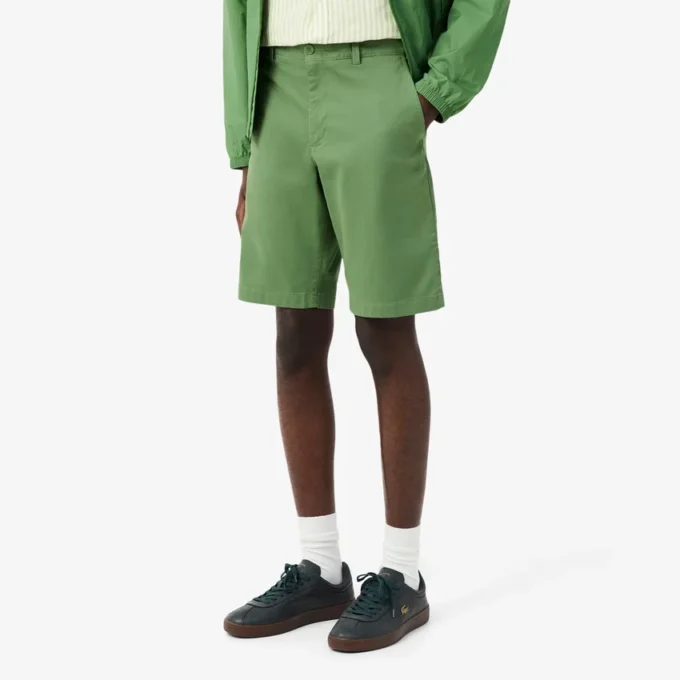 Chino-Shorts aus Stretch-Twill Chino-Shorts aus Stretch-Twill