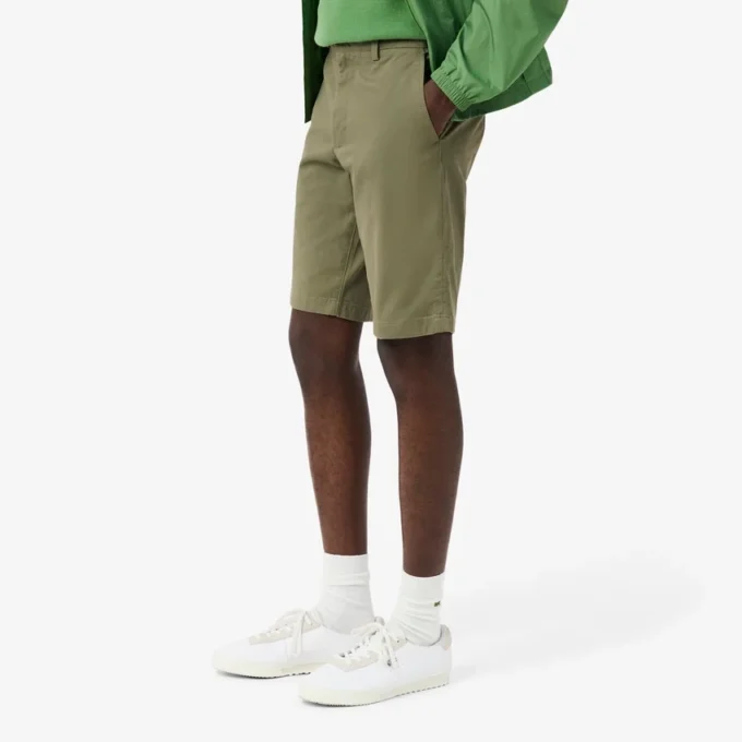 Chino-Shorts aus Stretch-Twill Chino-Shorts aus Stretch-Twill