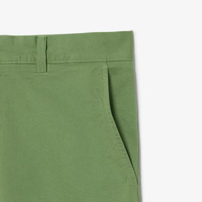 Chino-Shorts aus Stretch-Twill Chino-Shorts aus Stretch-Twill