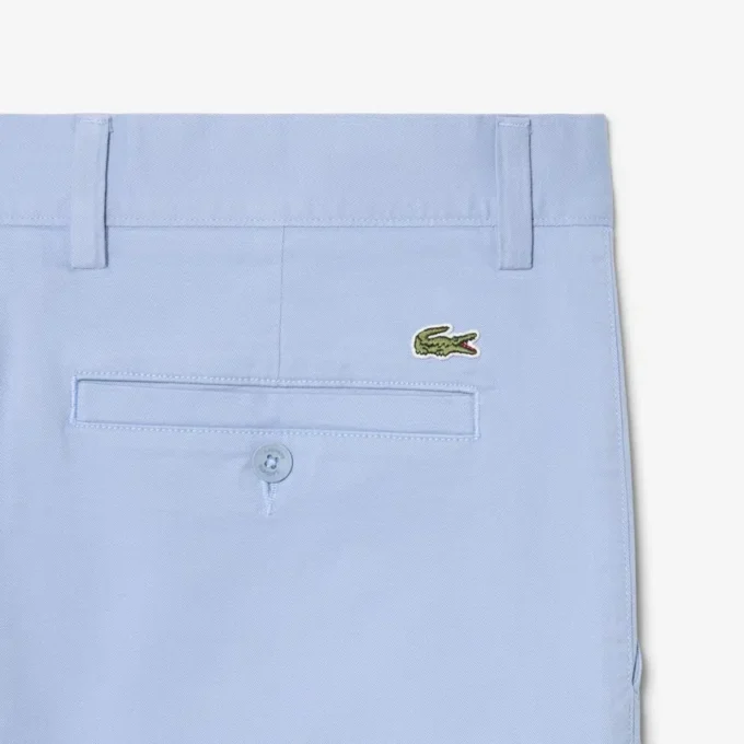 Chino-Shorts aus Stretch-Twill Chino-Shorts aus Stretch-Twill