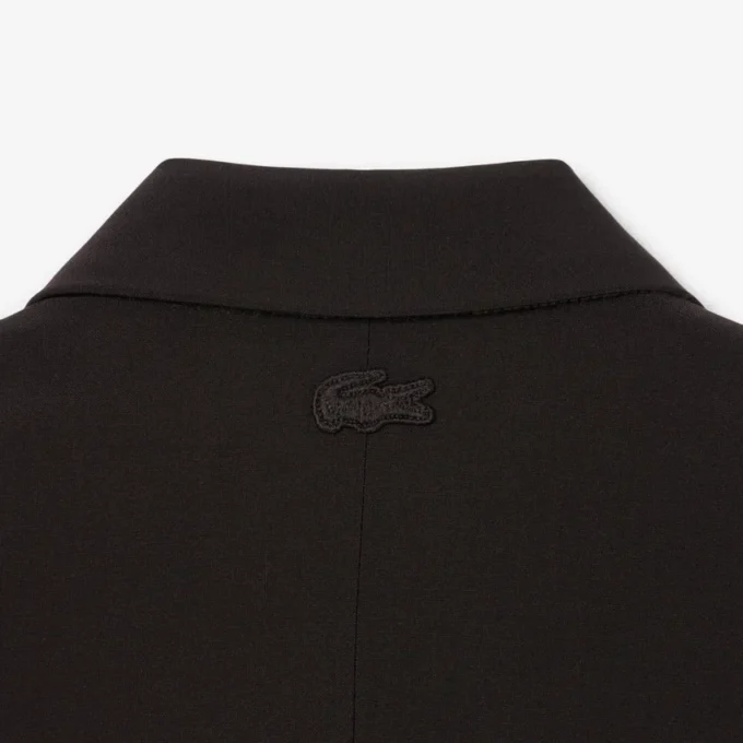 Damen-Blazer aus Wolle mit gesticktem Logo und schmaler Passform Damen-Blazer aus Wolle mit gesticktem Logo und schmaler Passform
