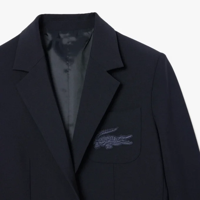 Damen-Blazer aus Wolle mit gesticktem Logo und schmaler Passform Damen-Blazer aus Wolle mit gesticktem Logo und schmaler Passform