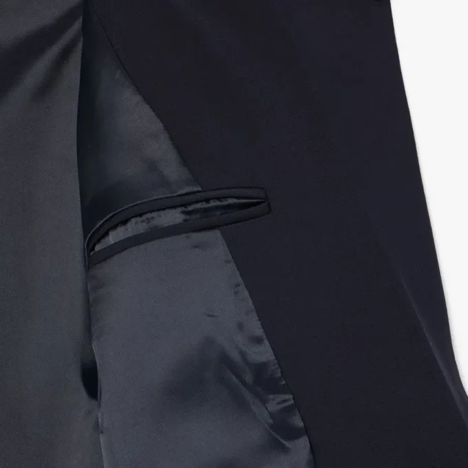 Damen-Blazer aus Wolle mit gesticktem Logo und schmaler Passform Damen-Blazer aus Wolle mit gesticktem Logo und schmaler Passform