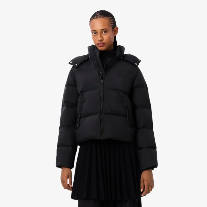 Damen-Daunenjacke mit Kapuze in Relaxed Fit Damen-Daunenjacke mit Kapuze in Relaxed Fit