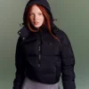 Damen-Daunenjacke mit Kapuze in Relaxed Fit Damen-Daunenjacke mit Kapuze in Relaxed Fit