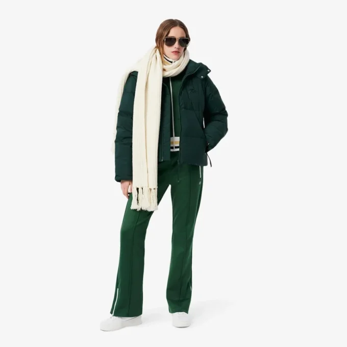 Damen-Daunenjacke mit Kapuze in Relaxed Fit Damen-Daunenjacke mit Kapuze in Relaxed Fit
