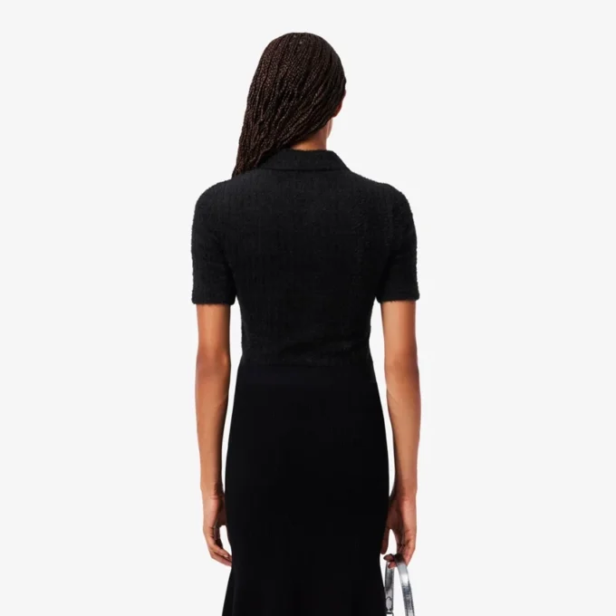 Damen-Poloshirt mit schmaler Passform aus flauschigem Rippstrick Damen-Poloshirt mit schmaler Passform aus flauschigem Rippstrick
