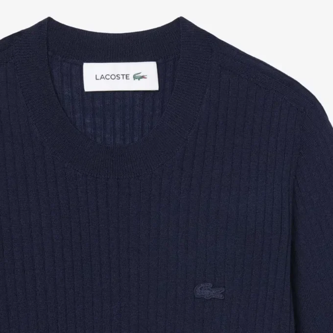 Damen-Pullover aus Merinowolle mit geripptem Strick und kurzen Ärmeln Damen-Pullover aus Merinowolle mit geripptem Strick und kurzen Ärmeln