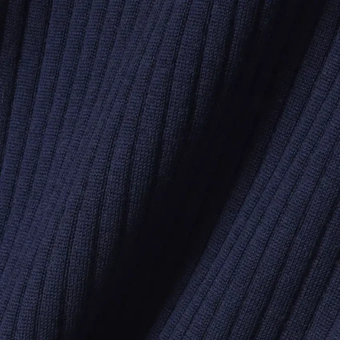 Damen-Pullover aus Merinowolle mit geripptem Strick und kurzen Ärmeln Damen-Pullover aus Merinowolle mit geripptem Strick und kurzen Ärmeln