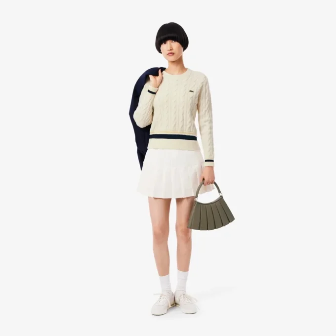 Damen-Pullover aus Wolle mit Zopfmuster Damen-Pullover aus Wolle mit Zopfmuster