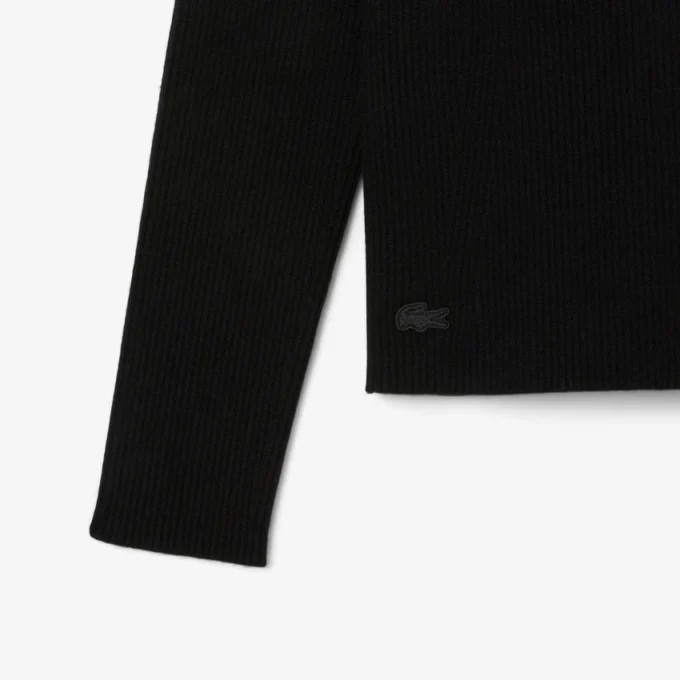 Damen-Pullover mit hohem Kragen aus 3D-Rippstrick Damen-Pullover mit hohem Kragen aus 3D-Rippstrick