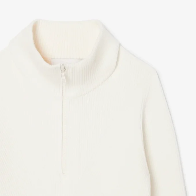 Damen-Pullover mit hohem Kragen aus 3D-Rippstrick Damen-Pullover mit hohem Kragen aus 3D-Rippstrick
