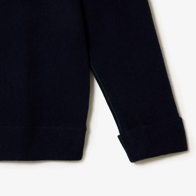 Damen-Strickjacke aus Wolle mit V-Ausschnitt und lockerer Passform Damen-Strickjacke aus Wolle mit V-Ausschnitt und lockerer Passform