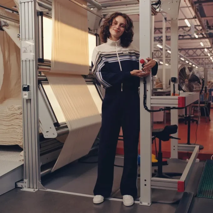 Damen-Sweatshirt mit Reißverschluss, hergestellt in Frankreich Damen-Sweatshirt mit Reißverschluss, hergestellt in Frankreich