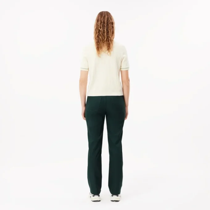 Damenhose mit geradem Schnitt und Ziernähten Damenhose mit geradem Schnitt und Ziernähten