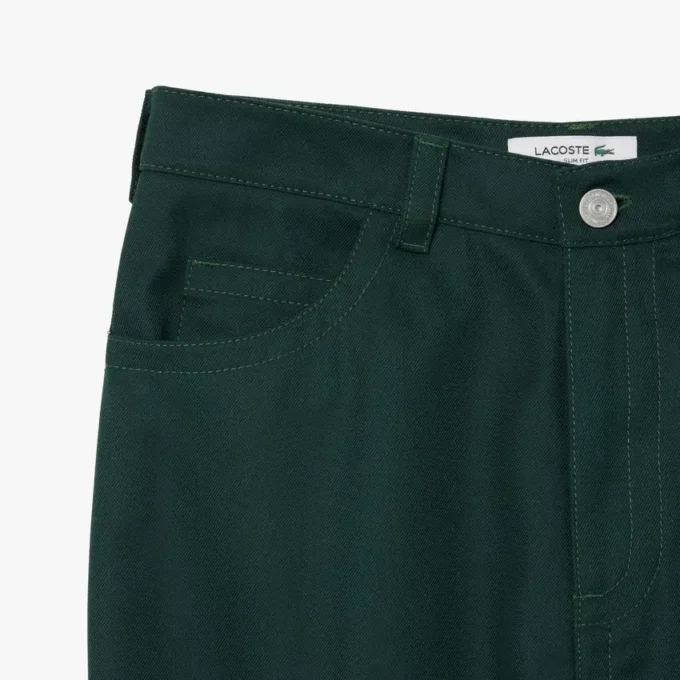 Damenhose mit geradem Schnitt und Ziernähten Damenhose mit geradem Schnitt und Ziernähten