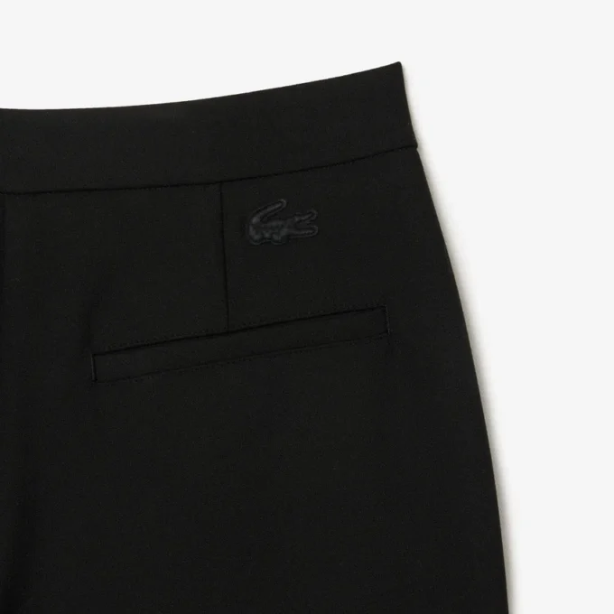 Damenhose mit hoher Taille und ausgestelltem Bein Damenhose mit hoher Taille und ausgestelltem Bein