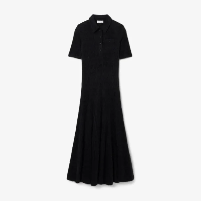 Damenkleid mit Polo-Kragen aus flauschigem Rippstrick Damenkleid mit Polo-Kragen aus flauschigem Rippstrick