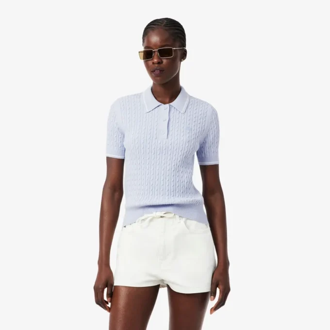 Gestreifter Pullover mit Zopfmuster und Poloshirt-Kragen Gestreifter Pullover mit Zopfmuster und Poloshirt-Kragen