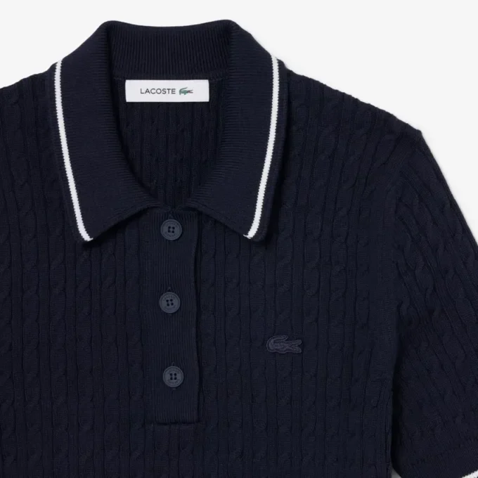 Gestreifter Pullover mit Zopfmuster und Poloshirt-Kragen Gestreifter Pullover mit Zopfmuster und Poloshirt-Kragen