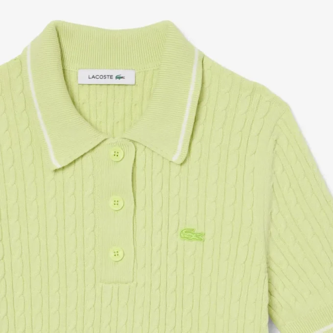 Gestreifter Pullover mit Zopfmuster und Poloshirt-Kragen Gestreifter Pullover mit Zopfmuster und Poloshirt-Kragen