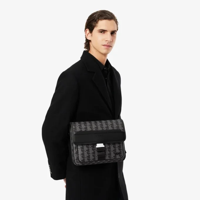 Große Blend-Tasche mit Klappenverschluss Große Blend-Tasche mit Klappenverschluss