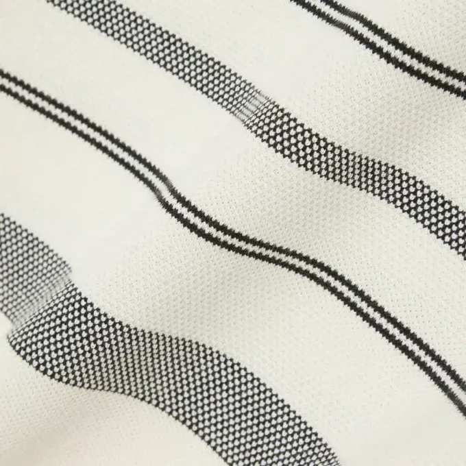 Hergestellt in Frankreich Klassisch geschnittenes gestreiftes Poloshirt Hergestellt in Frankreich Klassisch geschnittenes gestreiftes Poloshirt