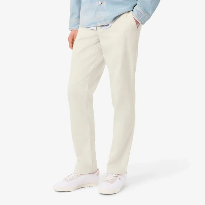 Herren-Chino-Hose aus Cord in Regular Fit Herren-Chino-Hose aus Cord in Regular Fit