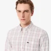 Herren-Hemd mit schmaler Passform aus Stretch-Karostoff Herren-Hemd mit schmaler Passform aus Stretch-Karostoff