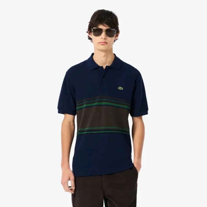 Herren-Poloshirt mit Streifen in klassischer Passform, hergestellt in Frankreich Herren-Poloshirt mit Streifen in klassischer Passform, hergestellt in Frankreich