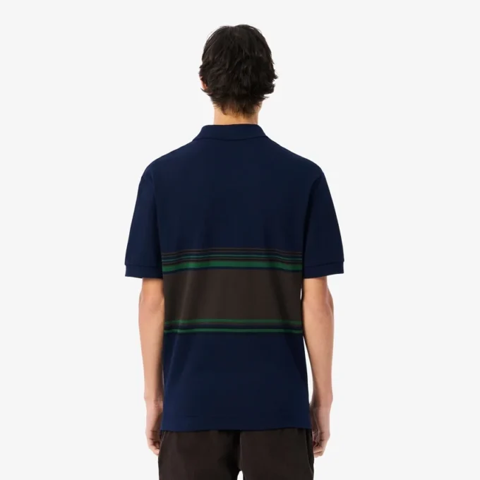 Herren-Poloshirt mit Streifen in klassischer Passform, hergestellt in Frankreich Herren-Poloshirt mit Streifen in klassischer Passform, hergestellt in Frankreich