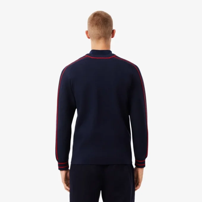 Herren-Pullover mit V-Ausschnitt und Streifenmuster aus der Archive Edition Herren-Pullover mit V-Ausschnitt und Streifenmuster aus der Archive Edition