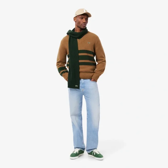 Herren-Strickpullover aus Wolle mit V-Ausschnitt Herren-Strickpullover aus Wolle mit V-Ausschnitt