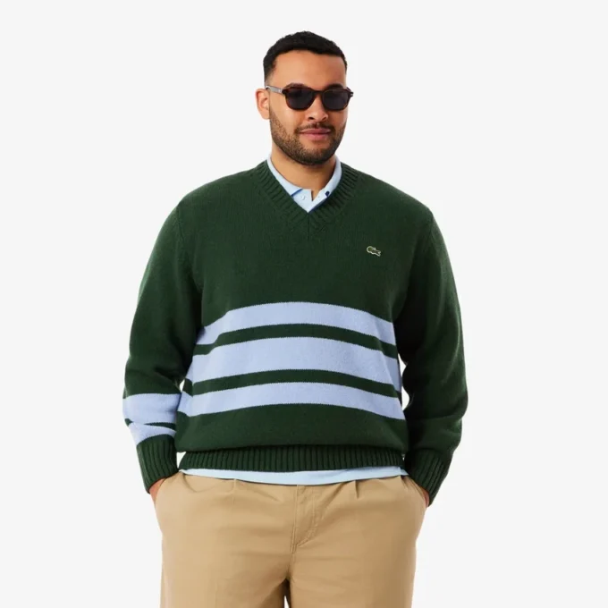 Herren-Strickpullover aus Wolle mit V-Ausschnitt Herren-Strickpullover aus Wolle mit V-Ausschnitt