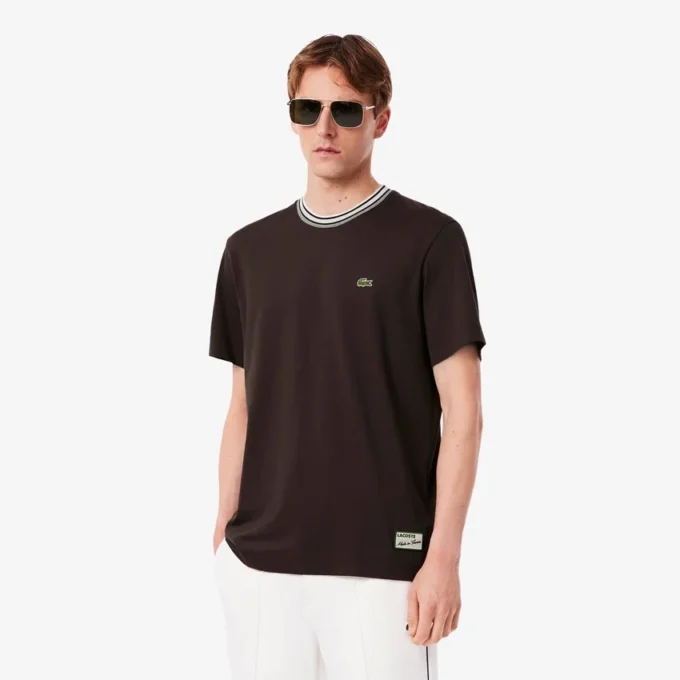 Herren-T-Shirt mit Streifen am Kragen, hergestellt in Frankreich Herren-T-Shirt mit Streifen am Kragen, hergestellt in Frankreich
