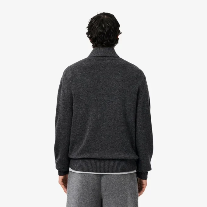 Herren-Wollpullover mit Reißverschluss und hohem Kragen Herren-Wollpullover mit Reißverschluss und hohem Kragen