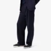 Herrenhose aus gefilzter Wolle mit gerader Passform Herrenhose aus gefilzter Wolle mit gerader Passform