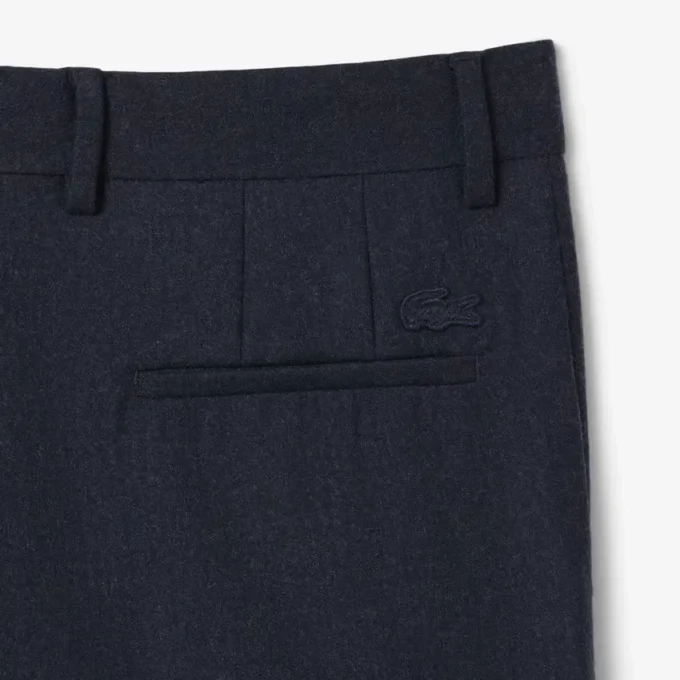 Herrenhose aus gefilzter Wolle mit gerader Passform Herrenhose aus gefilzter Wolle mit gerader Passform