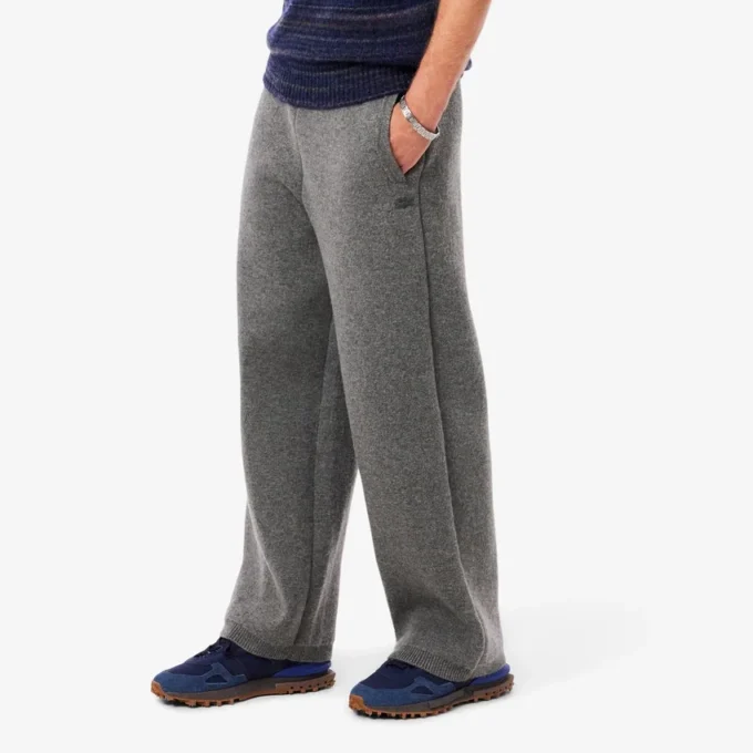 Herrenhose aus Merinowolle in lockerer Passform Herrenhose aus Merinowolle in lockerer Passform