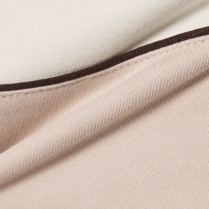Hoodie mit Reißverschluss und Farbblock-Design Hoodie mit Reißverschluss und Farbblock-Design