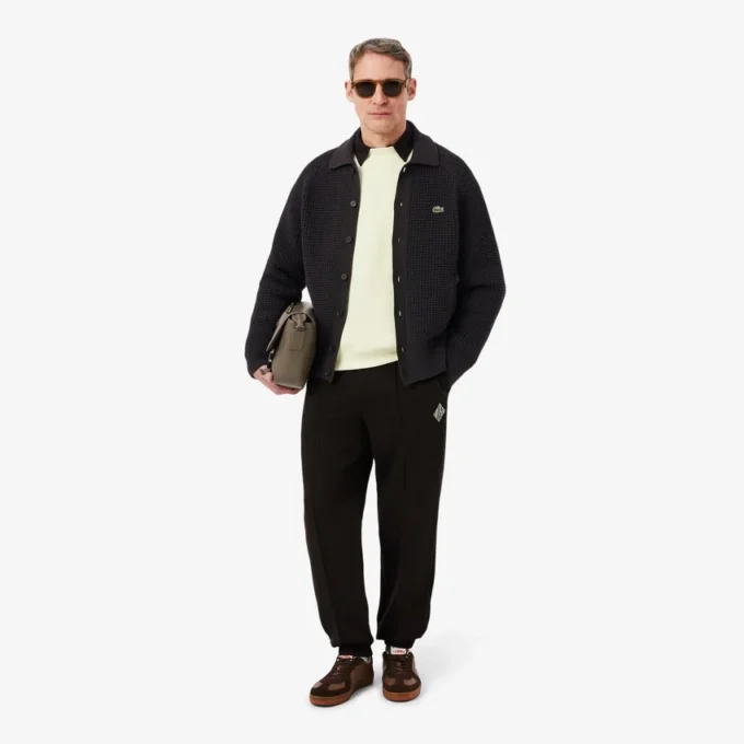 Jacke aus grobem Strick mit Struktur Jacke aus grobem Strick mit Struktur