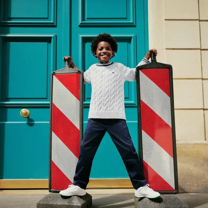 Jungen-Pullover aus Baumwolle und Wolle mit Rundhalsausschnitt Jungen-Pullover aus Baumwolle und Wolle mit Rundhalsausschnitt