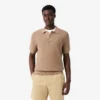 Klassisch geschnittenes Strick-Poloshirt Klassisch geschnittenes Strick-Poloshirt