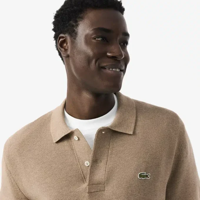 Klassisch geschnittenes Strick-Poloshirt Klassisch geschnittenes Strick-Poloshirt
