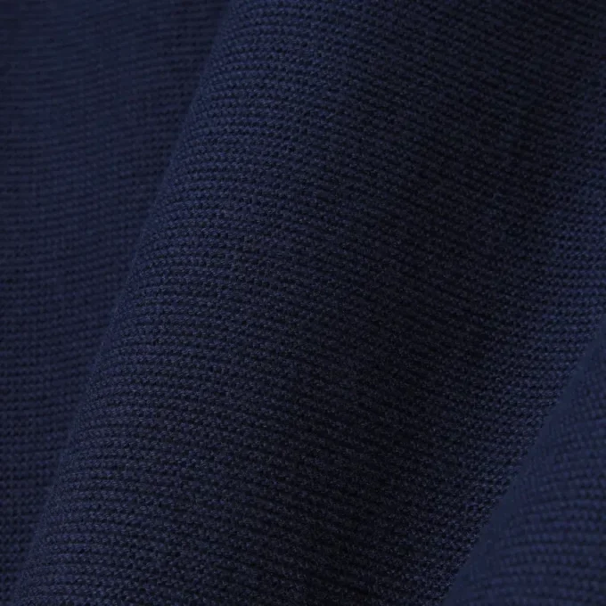 Klassisch geschnittenes Strick-Poloshirt Klassisch geschnittenes Strick-Poloshirt